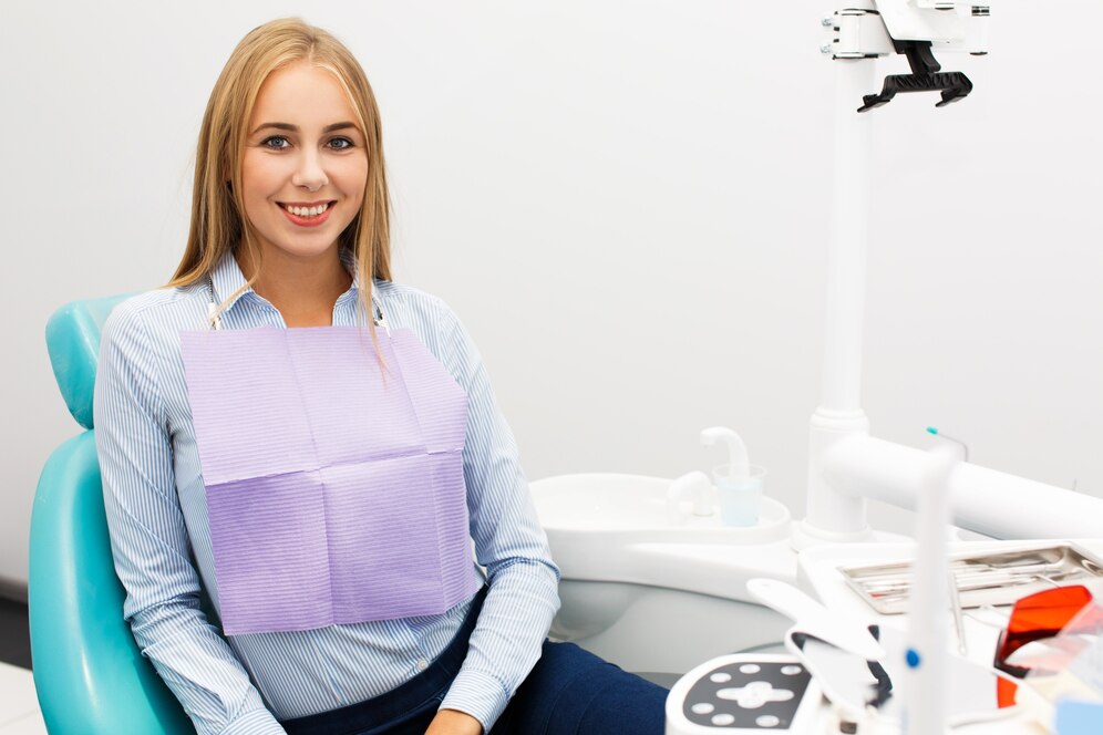 Recuperarea după implant dentar monitorizată de echipa STOMESTET Cluj