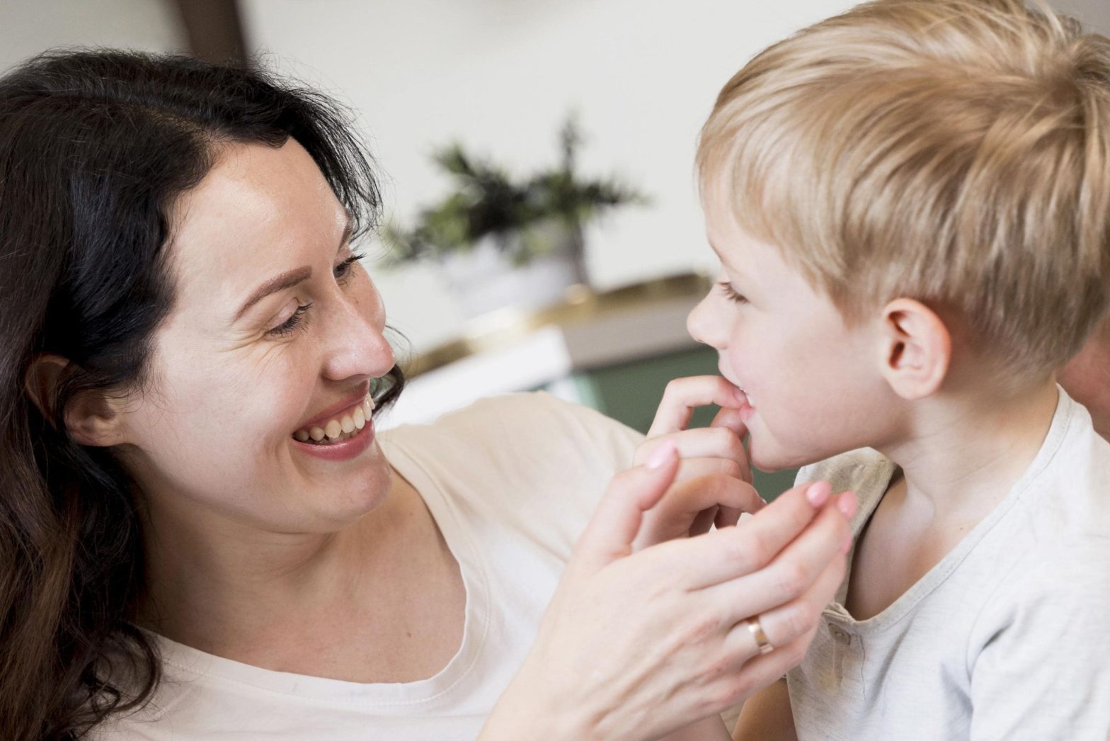 Dinții de lapte copil zâmbet sănătos Clinica Stomatologică STOMESTET Cluj