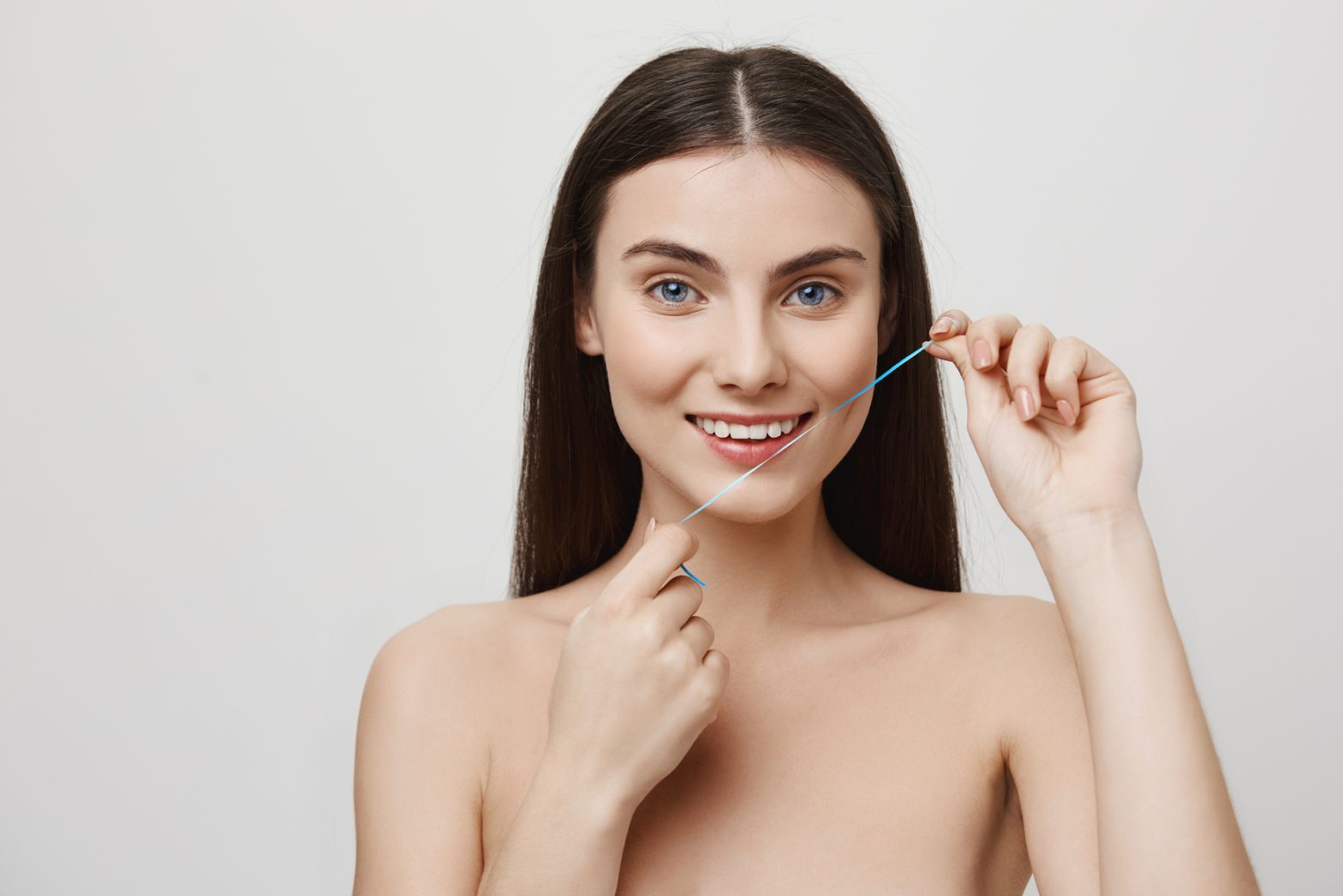 Sângerarea gingiilor după folosirea aței dentare